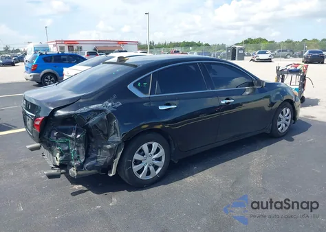2018 Nissan Altima 2.5 S z USA, uszkodzony, nr VIN 1N4AL3AP3JC141370